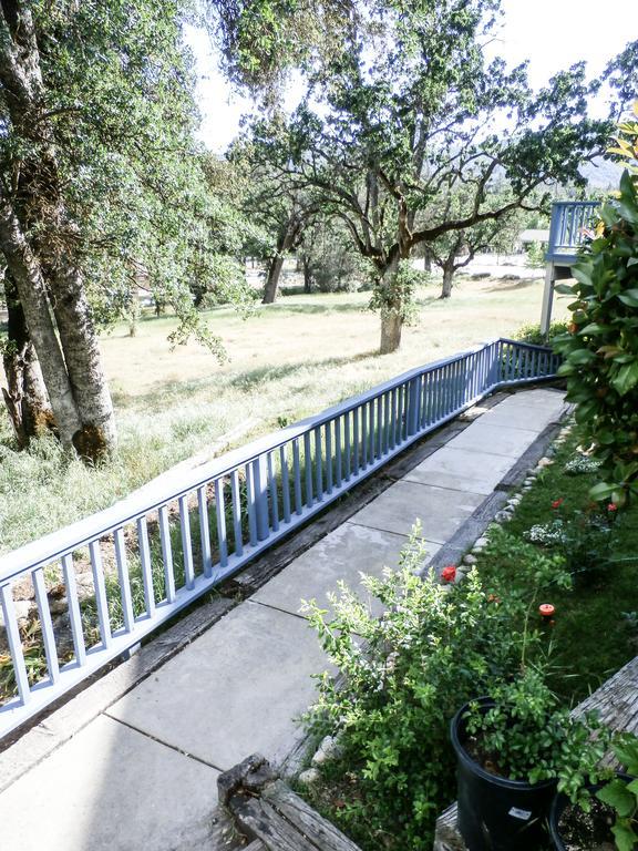 Charming Downstairs Unit Apartment Oakhurst Exterior photo
