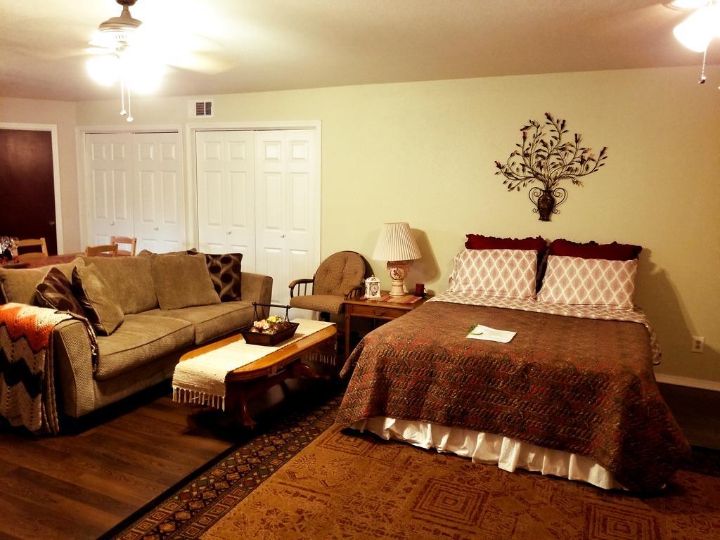 Charming Downstairs Unit Apartment Oakhurst Exterior photo